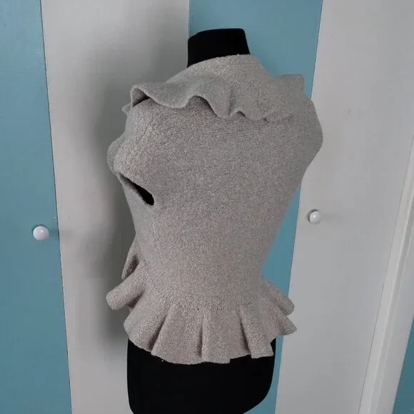 MODA International Off-White Ruffle Wool Vest - Picture 5 of 6